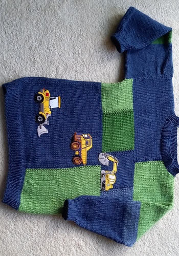 Kinderpullover Gr. 110
Material: RAINBOW Deluxe von hobbii
Ich diesen Pullover ohne Anleitung für meinen Enkel gestrickt. Er hat so 👍👍👍 gemacht ☺.