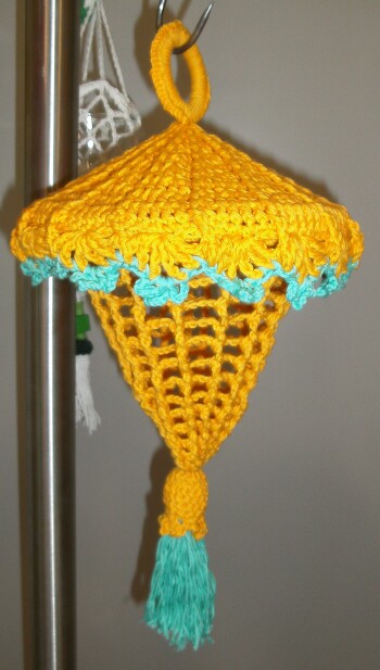 Lampion von Petra Perle - diese Ankleitung war sehr gut beschrieben.