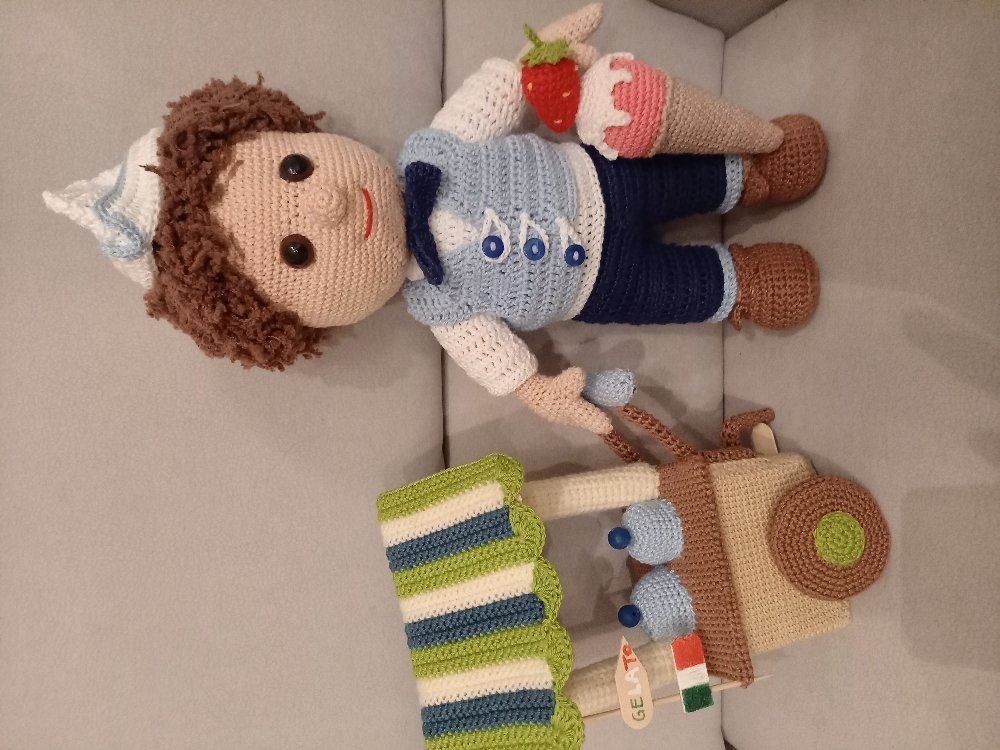 Luigi der kleine Eisverkäufer