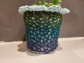 Hier noch eine Upcycling-Idee. Falls ihr nicht wisst, was ihr mit den Pudding- bzw. Joghurteimern machen könnt.