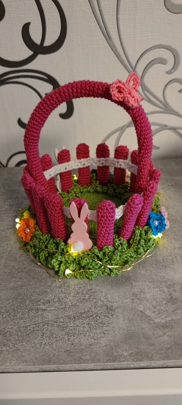 Häkelanleitung Osterkörbchen "Gartenzaun"