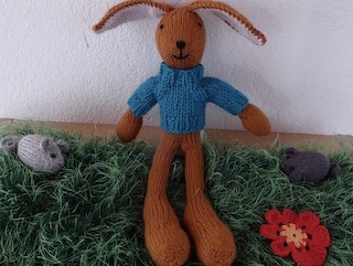 Für den kleinen Bruder gibt es einen Osterhasen, designt von Arne und Carlos.