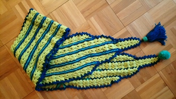 Anleitung: Petra Perle, Schal Aruba (ein wenig abgewandelt an einem Ende)
https://www.crazypatterns.net/de/items/47429/der-raffiniert-schal-aruba