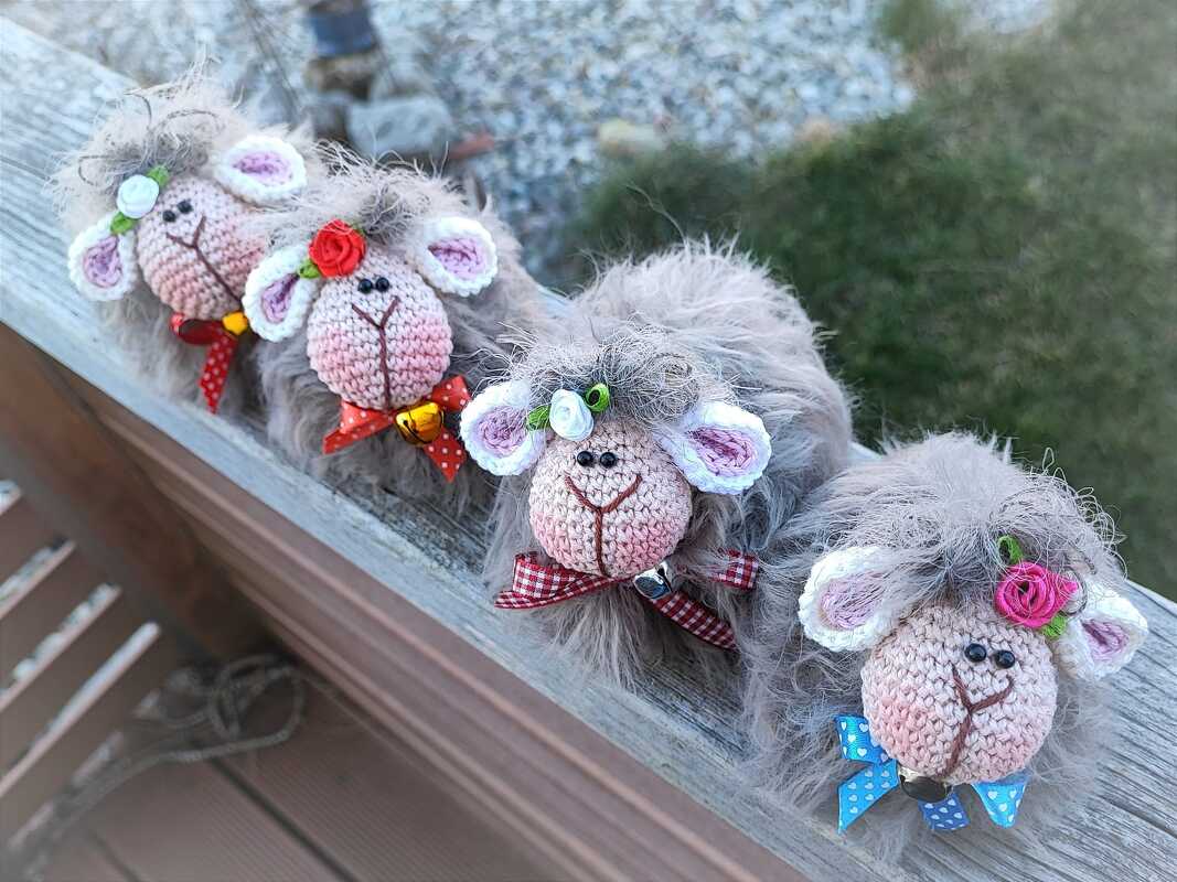 Schaf Wuschel in 2 Größen mit Tutorial Fransenwolle