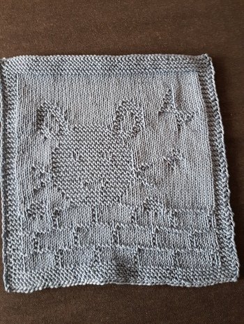 Eine gut verständliche Anleitung.
Die Waschlappen sind schnell gestrickt.