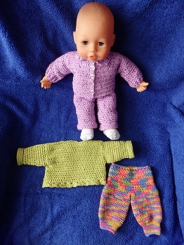 Beide Outfits nach einer Anleitung. Mit leichten Änderungen große Wirkung.