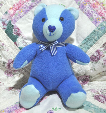 *Blaubär* ;-)kleiner Teddy aus Fleece genäht
