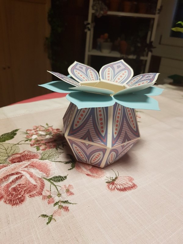 Dekorativer Stiftehalter – Bastelanleitung und Vorlagen