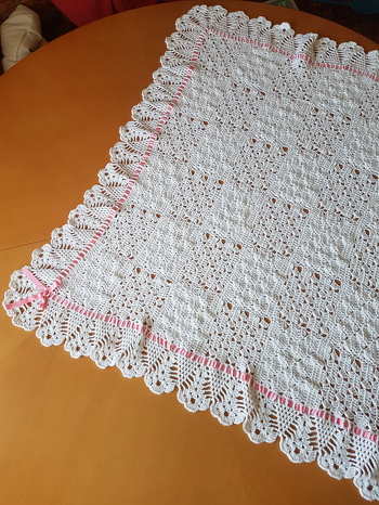 Decke Schritt für Schritt nach der Anleitung gearbeitet, meine Enkeltochter ist in Erwartung.