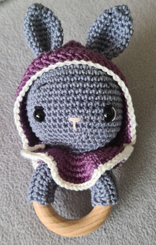 Häkelanleitung bunny Peaches Rassel