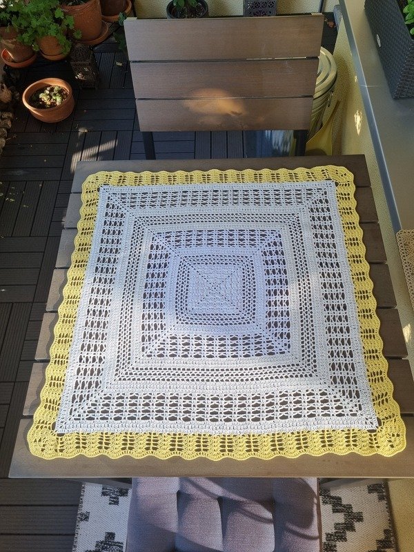 Häkelanleitung Mitteldecke "Tischgeflüster"