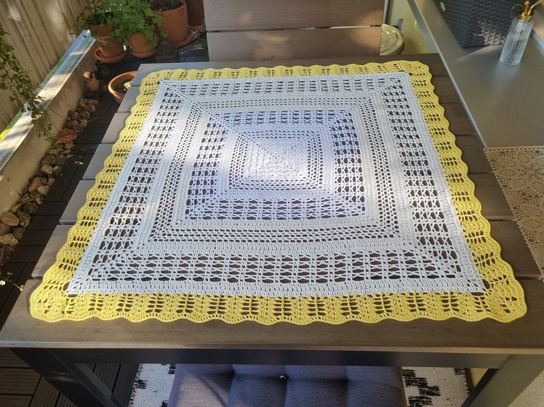 Häkelanleitung Mitteldecke "Tischgeflüster"