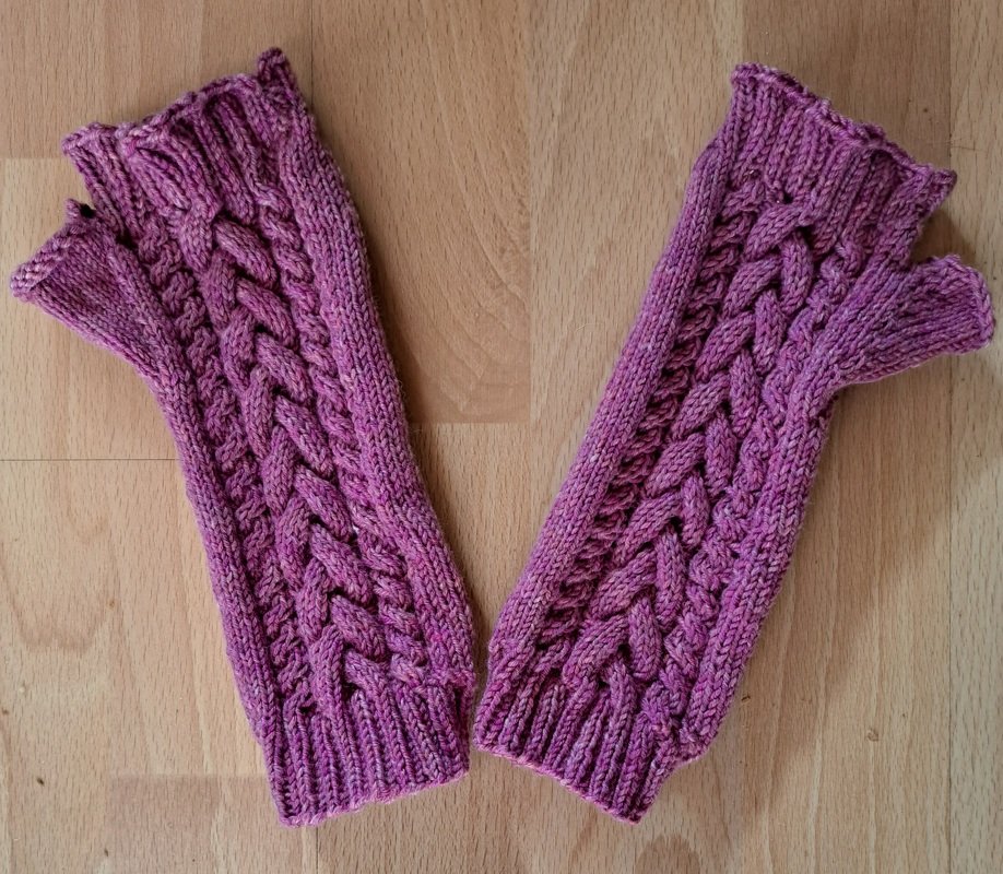 Strickanleitung für die Armstulpen "Greta"