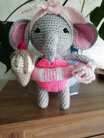 Pack die Badesachen ein und dann nichts wie los zum planschen.