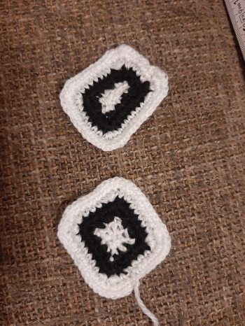 Hier mal der Vergleich... Die aller erste Raute hab ich vergessen zu fotografieren ... nur so viel ... Die war viel zu groß 🤪😅🤣