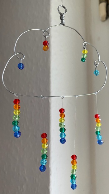 Kleine Sonnenfänger aus Draht mit Glasperlen