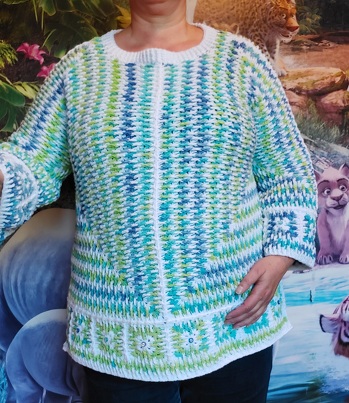 Diesen Pullover habe ich nach dem Grundprinzip aus zwei Sechsecken gehäkelt. Material ist Alize Cotton Gold (Batik).