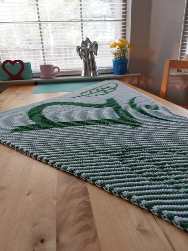 Heart Chakra, Shadow Knitting, Illusion Knitting, Motif Shawl