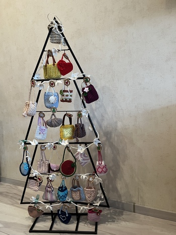 Habe ein paar neue Täschchen gehäkelt 🧶