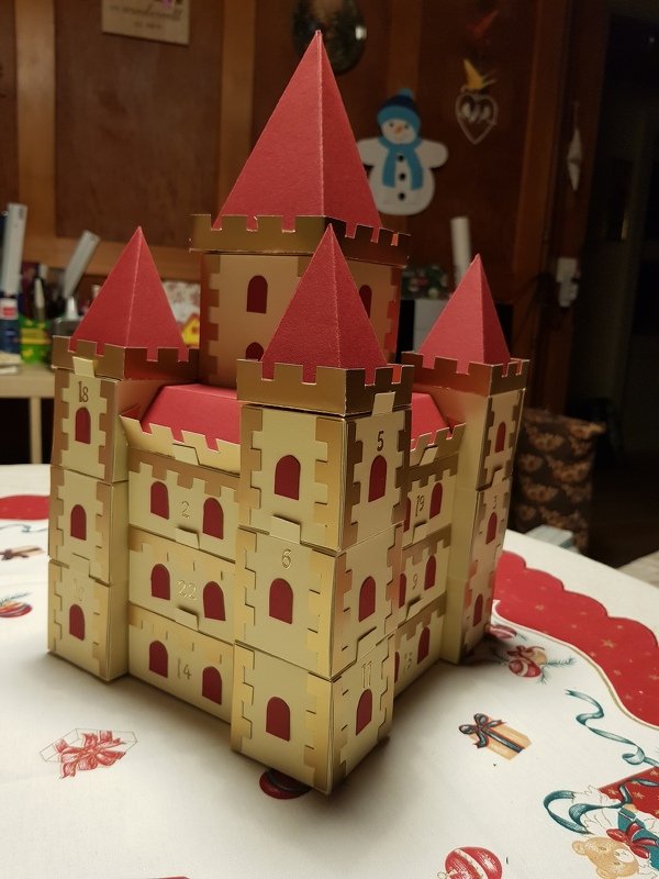 Adventskalender – Ritterburg – Bastelanleitung und Vorlagen
