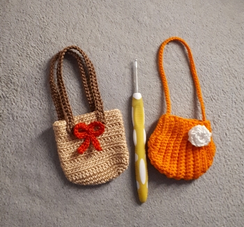 Zwei kleine Taschen fertiggestellt. AL Elke Eder, Adventskalender