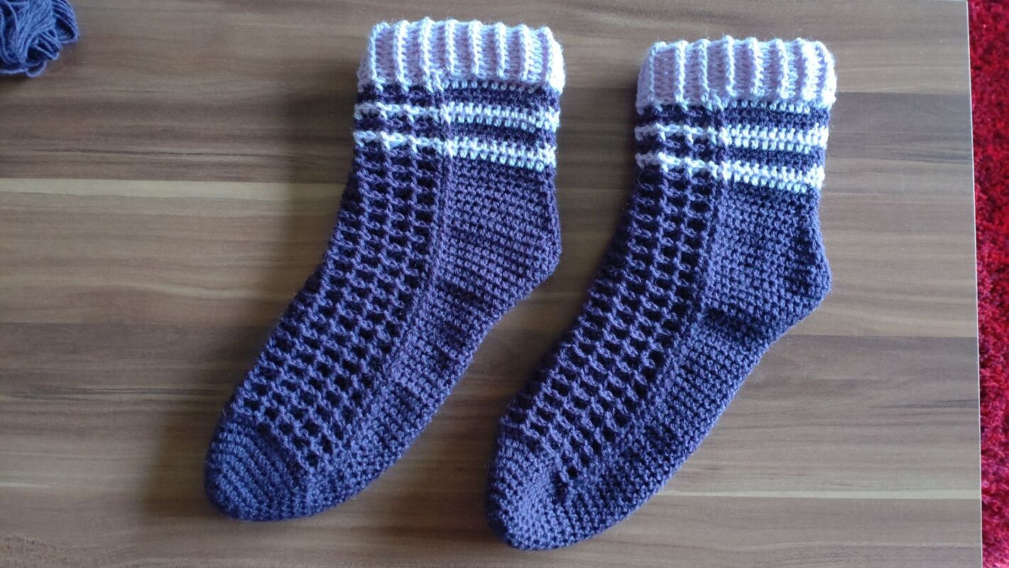 EasySoks13 Häkelanleitung für Kuschelsocken mit Waffelmuster