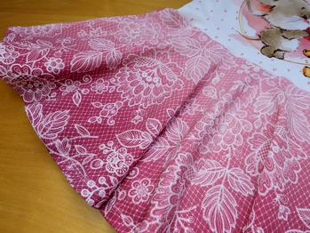 Den Rock für das Drehkleid Marlene habe ich aus einem Baumwoll-Jerseystoff mit Farbverlaufsmuster genäht.