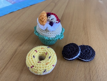 Yammih!! 🤩 Die machen sich gut in jedem „Bäcker Kaufladen“ oder als Puppenküche Kaffee-Gedeck 😉