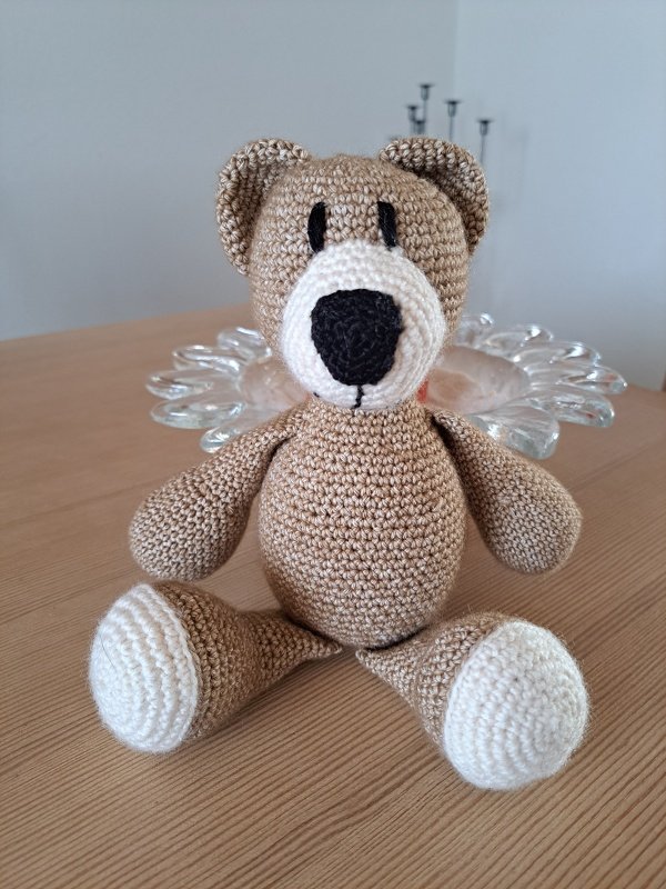 Teddy Björn - crochet pattern