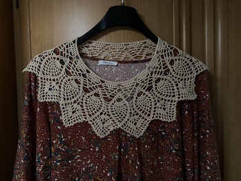 Häkelkragen für alle möglichen Kleider und Oberteile. Wird nur über den Kopf gezogen und sitzt immer perfekt.