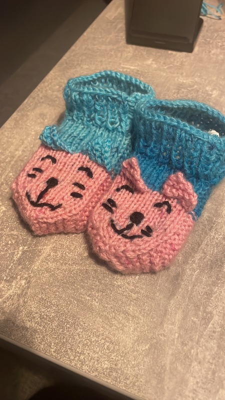 Baby/Kinder Katzensöckchen - Hausschuhe Gr. 18 - 28 - Strickanleitung