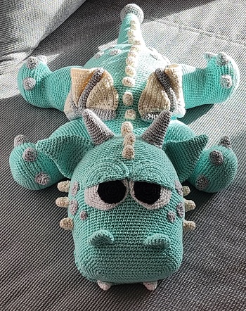 Die Anleitung ist sehr gut verständlich . Das Nacharbeiten hat sehr viel Spaß gemacht 👍 Vielen Dank 😊