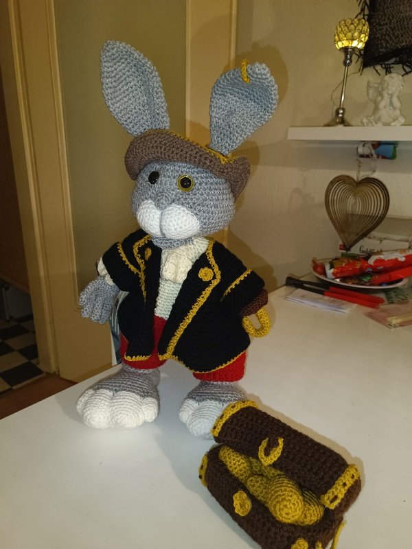 Captain Klappohr und die goldenen Ostereier