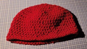 Kinder Mütze ohne Anleitung.  Thenik nur von kostenlosen YouTube Video Anleitung für Mützen die von oben Kopfumfang bis Länge gehäkelt werden Barne Mütze.