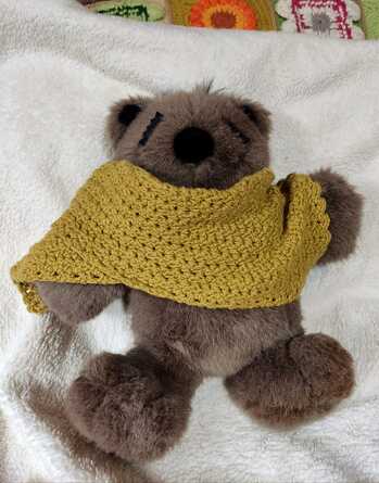 nach der Anleitung:
Häkelanleitung für Schalkragen, Halsschmeichler von LonkasDesign
gehäkelt mit Merino-Cotton Garn
Tolle Anleitung, super gut zu arbeiten. Der Schalkragen gefällt mir sehr gut und ist viel in Gebrauch.