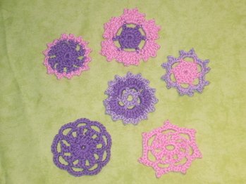 Frühlingshafte Applikationen aus Baumwollresten.