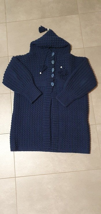 Die ist doch tatsächlich meine Lieblingsjacke geworden! Ich liebe sie und bin sehr stolz das sie so schön geworden ist.  Ich werde sie nochmal in einer anderen Farbe machen.