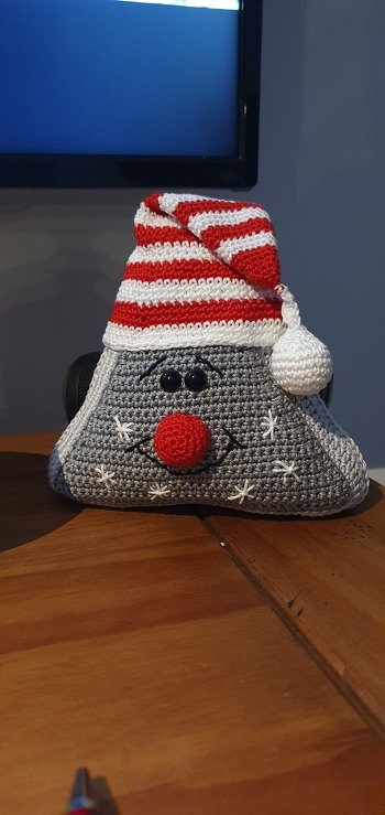 Sehr schöner Wichtel! Musste gleich mehrere in verschiedenen Farben machen und die ganze Familie versorgen;-)