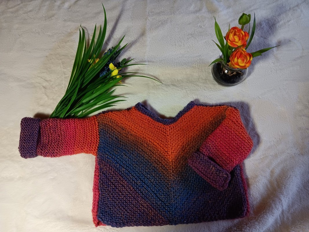 Schräg gestricktes Jäckchen "Lisa"