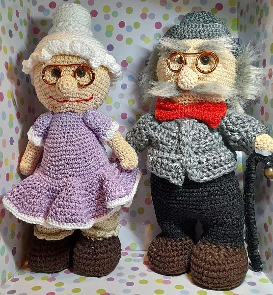 Oma Rosl Dekofigur für Großeltern zu Geburtstag Muttertag Hochzeitstag