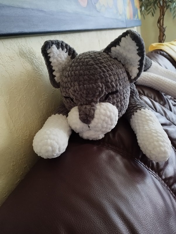 sleeping cat - crochet pattern by NiggyArts