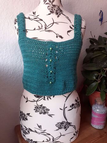 Top in dunklem Grün