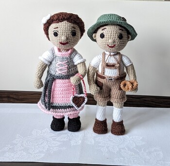 Anleitung
Helga und Hans, Oktoberfest
HC-Häkelzauber
Ich habe einiges verändert😊