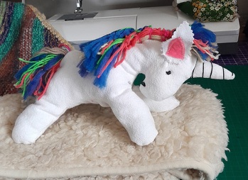 kleines Einhorn aus einem uralt Schnittmuster von mir genäht