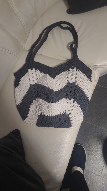 Tasche 1 von 4