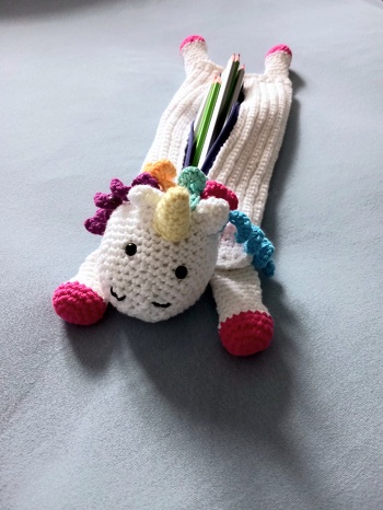 Einhorn-Stiftemäppchen
Bitte stimmt bei hobbii Wettbewerbe für mich :-]