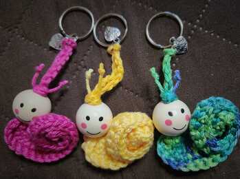 It´s snail time. Eine gut verständliche Häkelanleitung dazu gibt es bei Wolldusa.