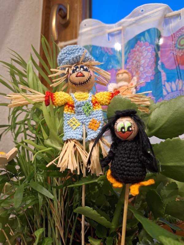 Vogelscheuche mit Raben für Holzkugeln Blumenstecker Herbstdekoration
