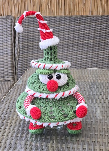 Ich musste den Tannenwichtel von Angidesign unbedingt häkeln und bin begeistert von dem süßen kleinen Kerlchen ❤️😍 ein zweiter wird bald angenadelt, warten auf Wolle ist gar nicht schön 😁🍀