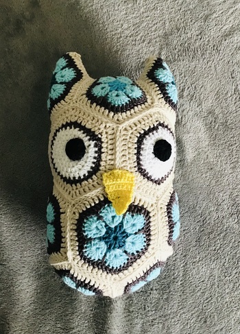 https://www.crazypatterns.net/de/items/7372/haekelanleitung-baby-eulenkissen-african-flower